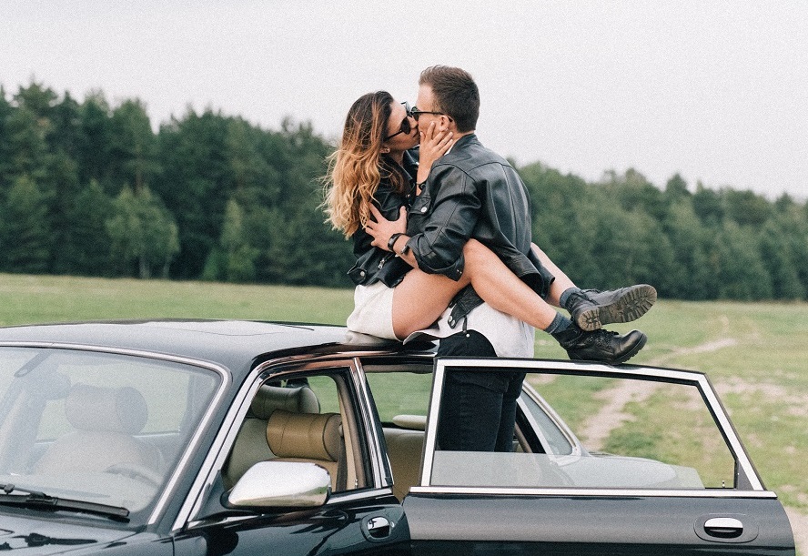 Signs A Guy Is Really Turned On By You