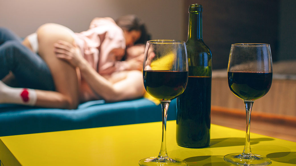 convince a girl to have sex with alcohol