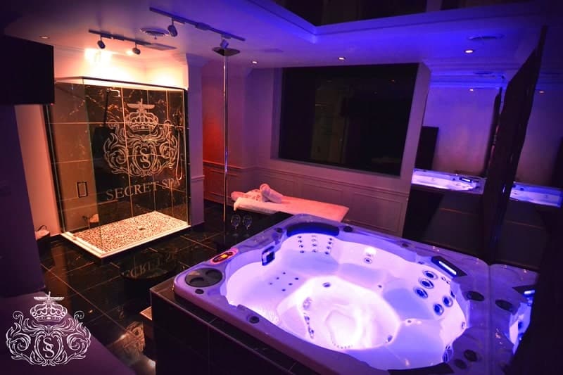 sex spa for couples in Montreal