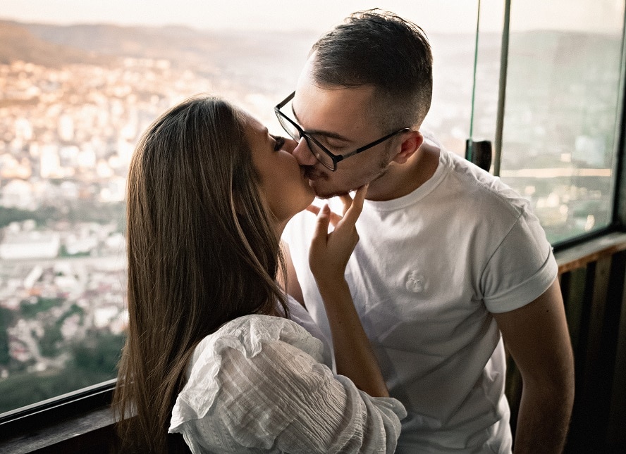 ways to hook up with a girl